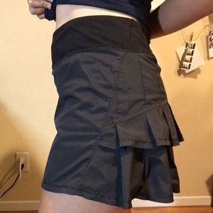 Ivivva Girls Tennis Skirt (fits size: 2/4) womens